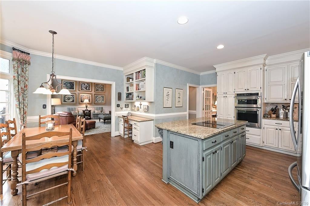 6111 Providence Glen Road Charlotte NC 28270