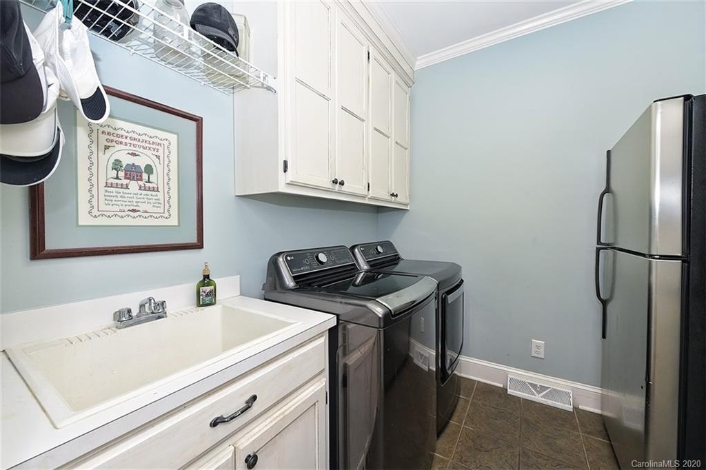 6111 Providence Glen Road Charlotte NC 28270
