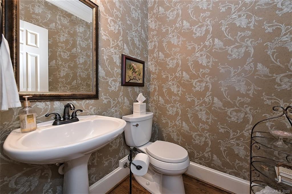 6111 Providence Glen Road Charlotte NC 28270