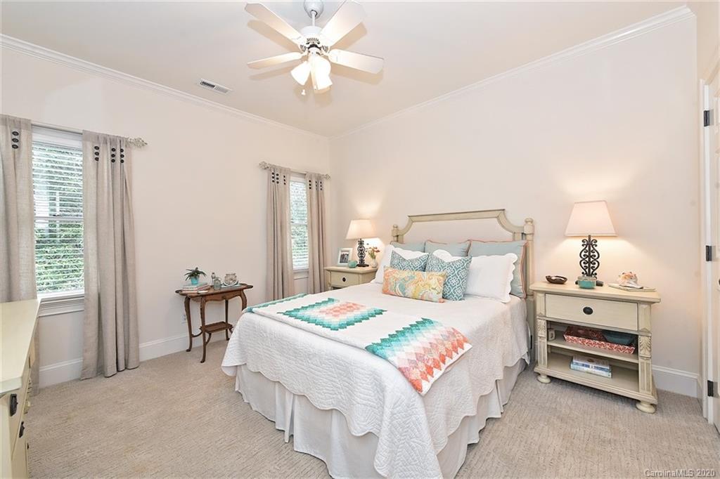 6111 Providence Glen Road Charlotte NC 28270