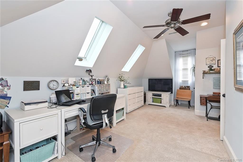 6111 Providence Glen Road Charlotte NC 28270