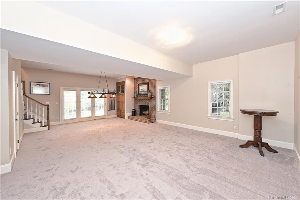 6111 Providence Glen Road Charlotte NC 28270