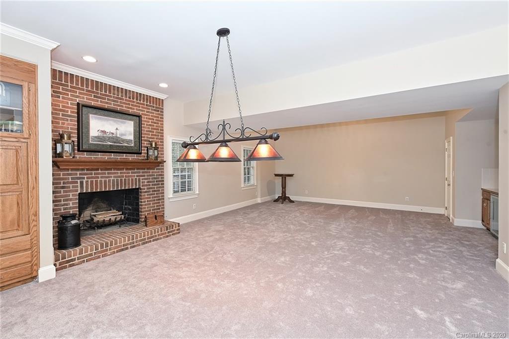 6111 Providence Glen Road Charlotte NC 28270