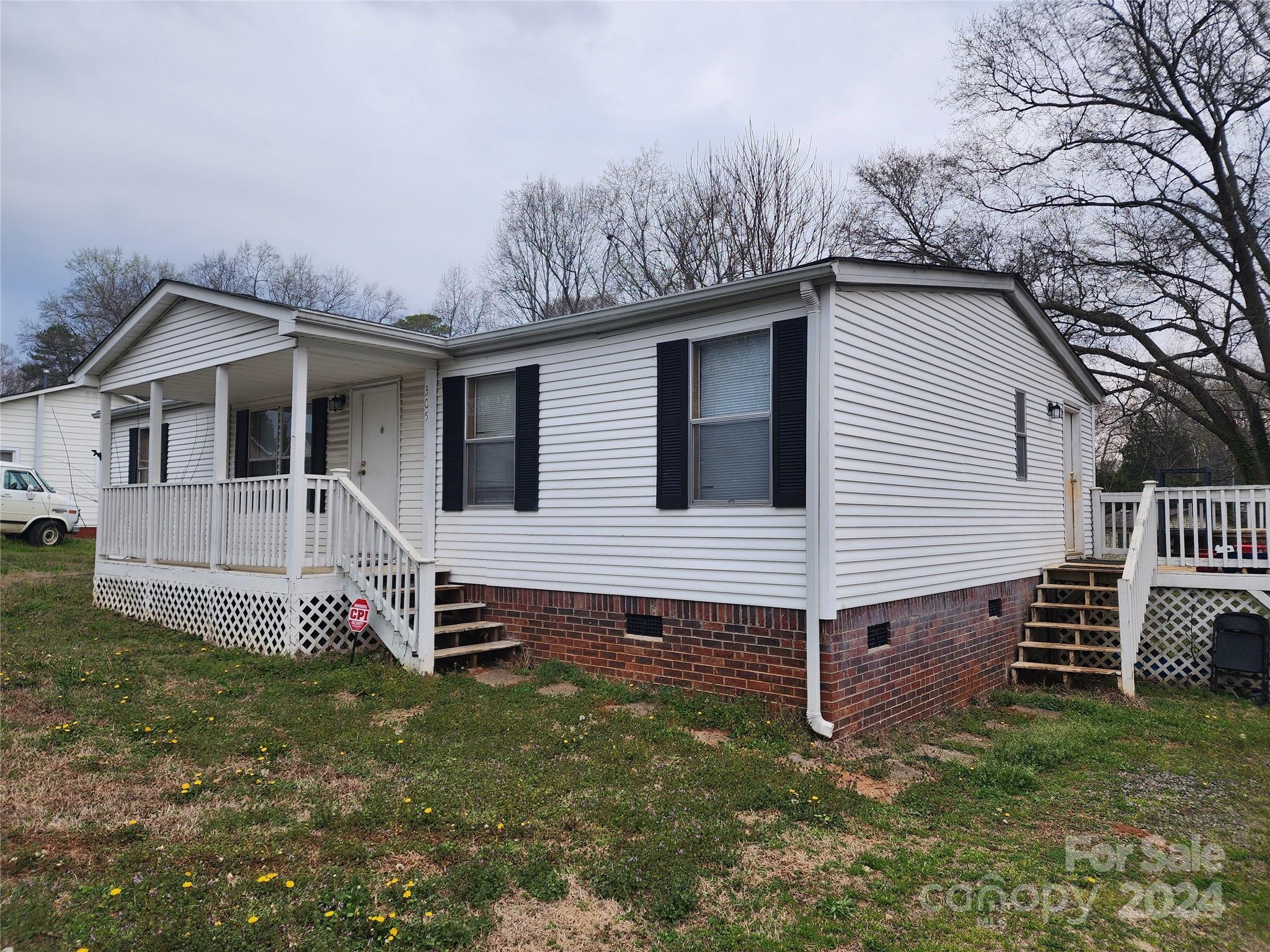 305 Adrian Street Mount Holly NC 28120