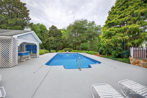 4141 Shattalon Drive Winston Salem NC 27106
