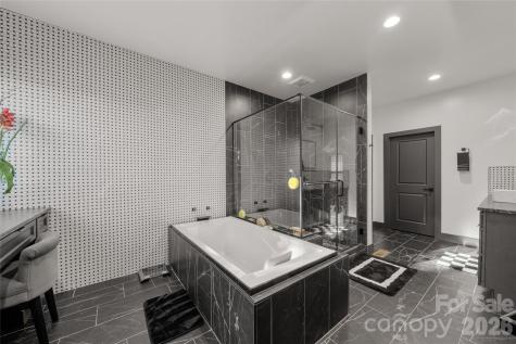 41 Ben Lippen School Road Asheville NC 28806