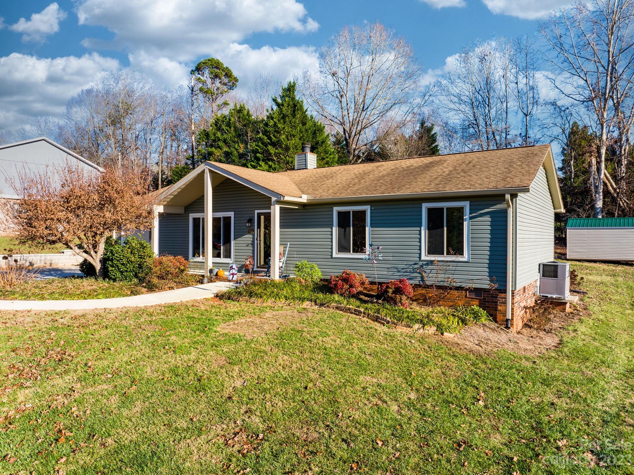 1040 Tangle Drive Hickory NC 28602