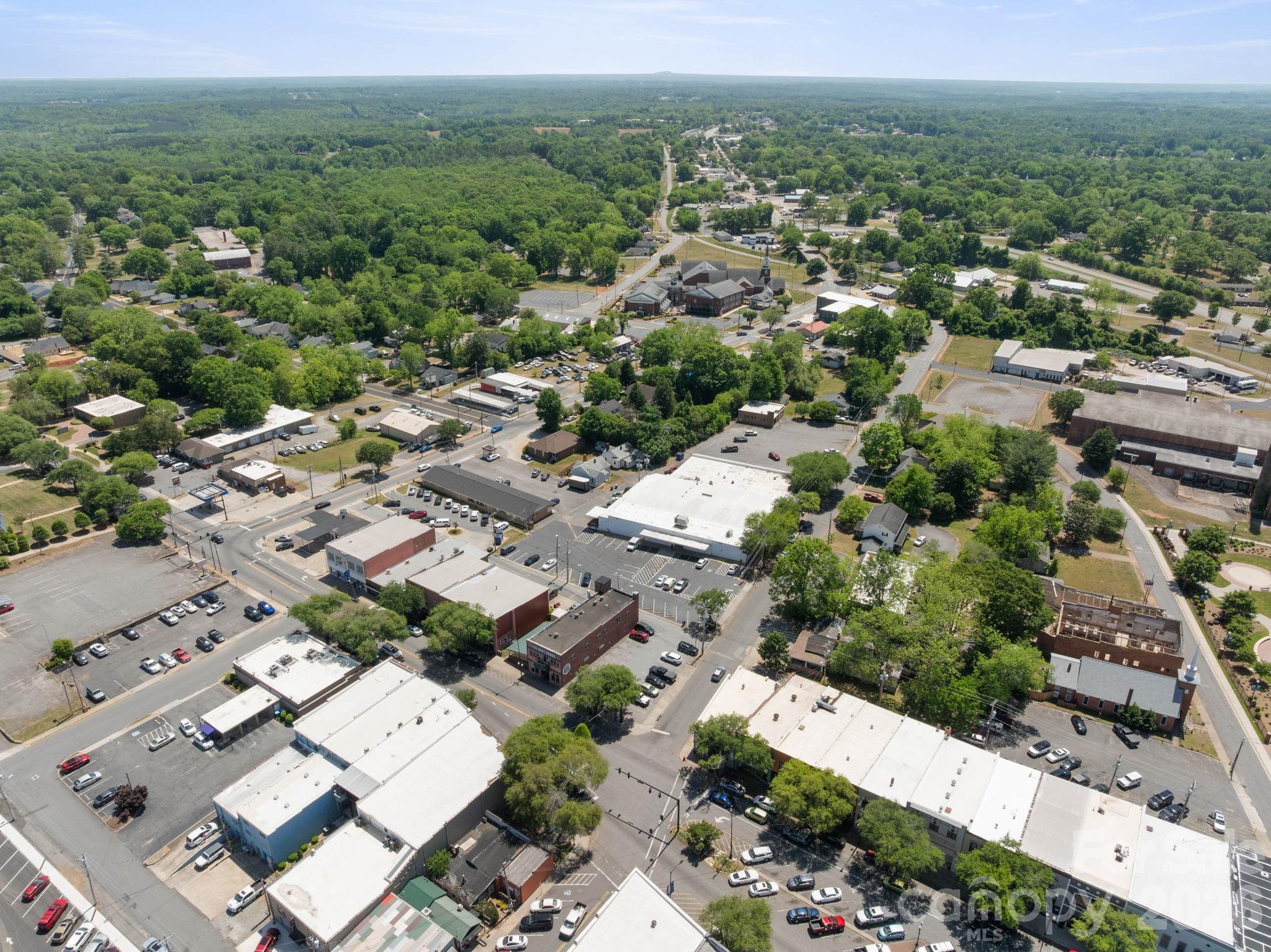 136 S Broadway Street Forest City NC 28043