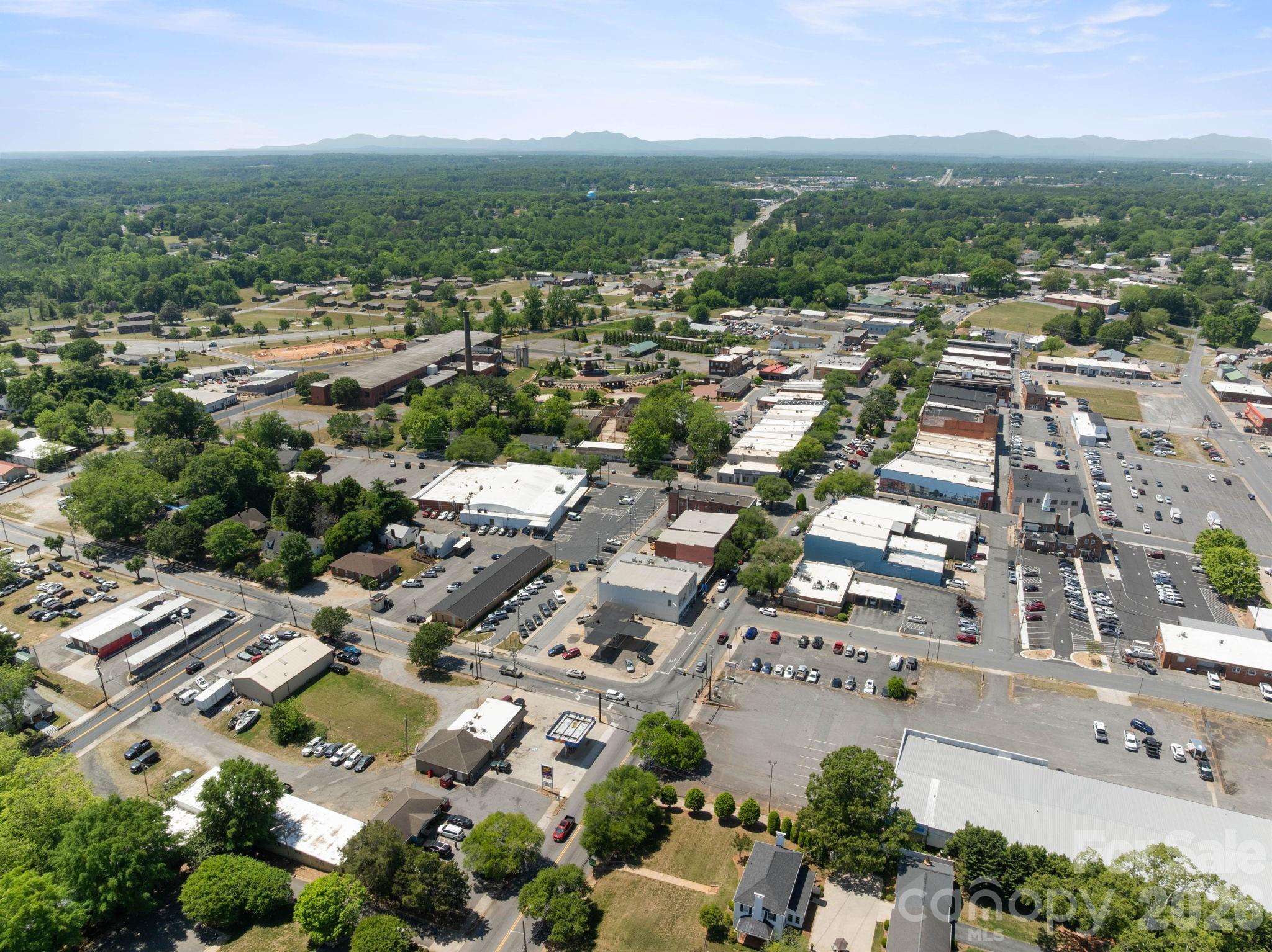 136 S Broadway Street Forest City NC 28043
