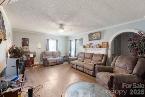 136 S Broadway Street Forest City NC 28043