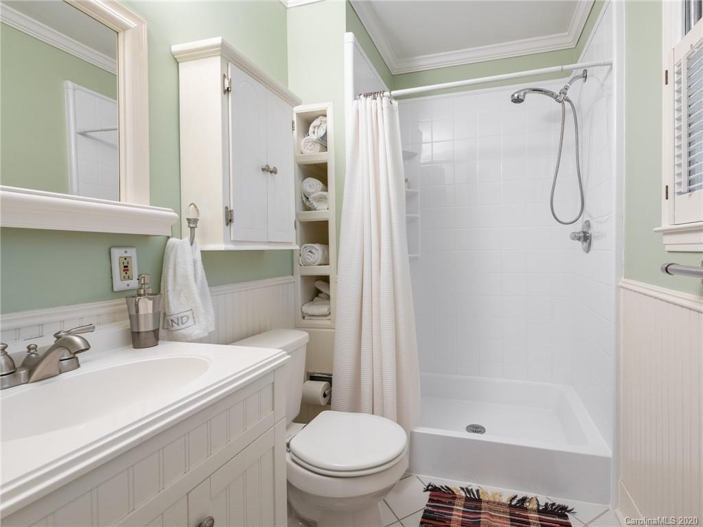 6001 Colchester Place Charlotte NC 28210
