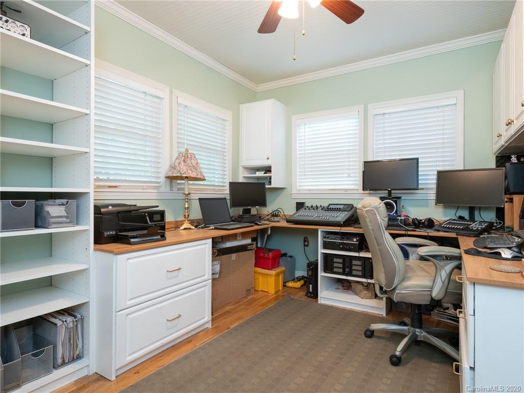 6001 Colchester Place Charlotte NC 28210
