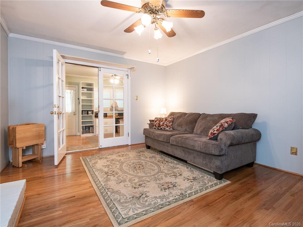 6001 Colchester Place Charlotte NC 28210