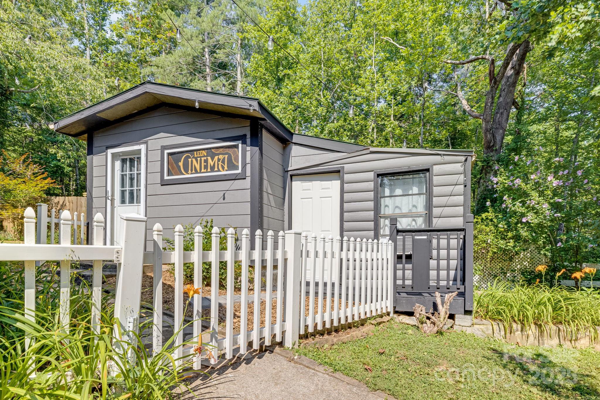 19 Timbers Edge Lane Fairview NC 28730