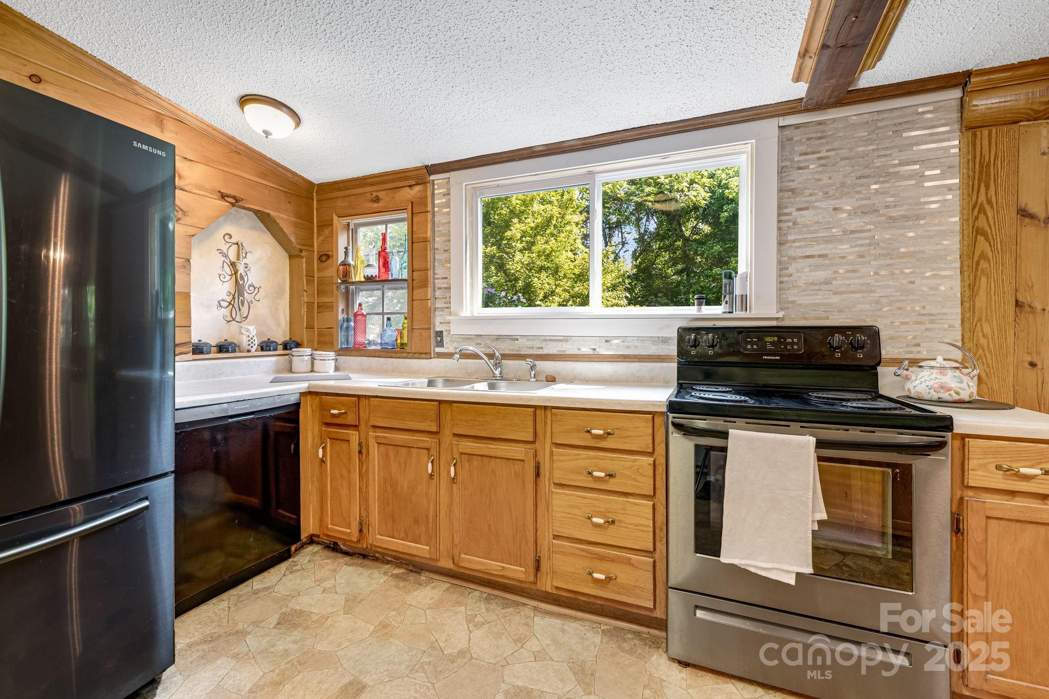 19 Timbers Edge Lane Fairview NC 28730