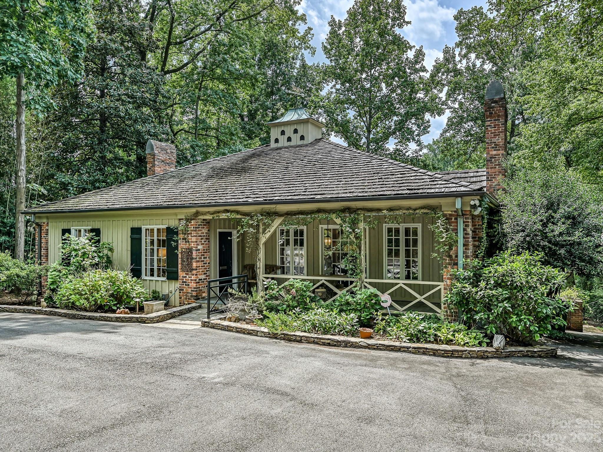2100 Peppercorn Lane Charlotte NC 28205