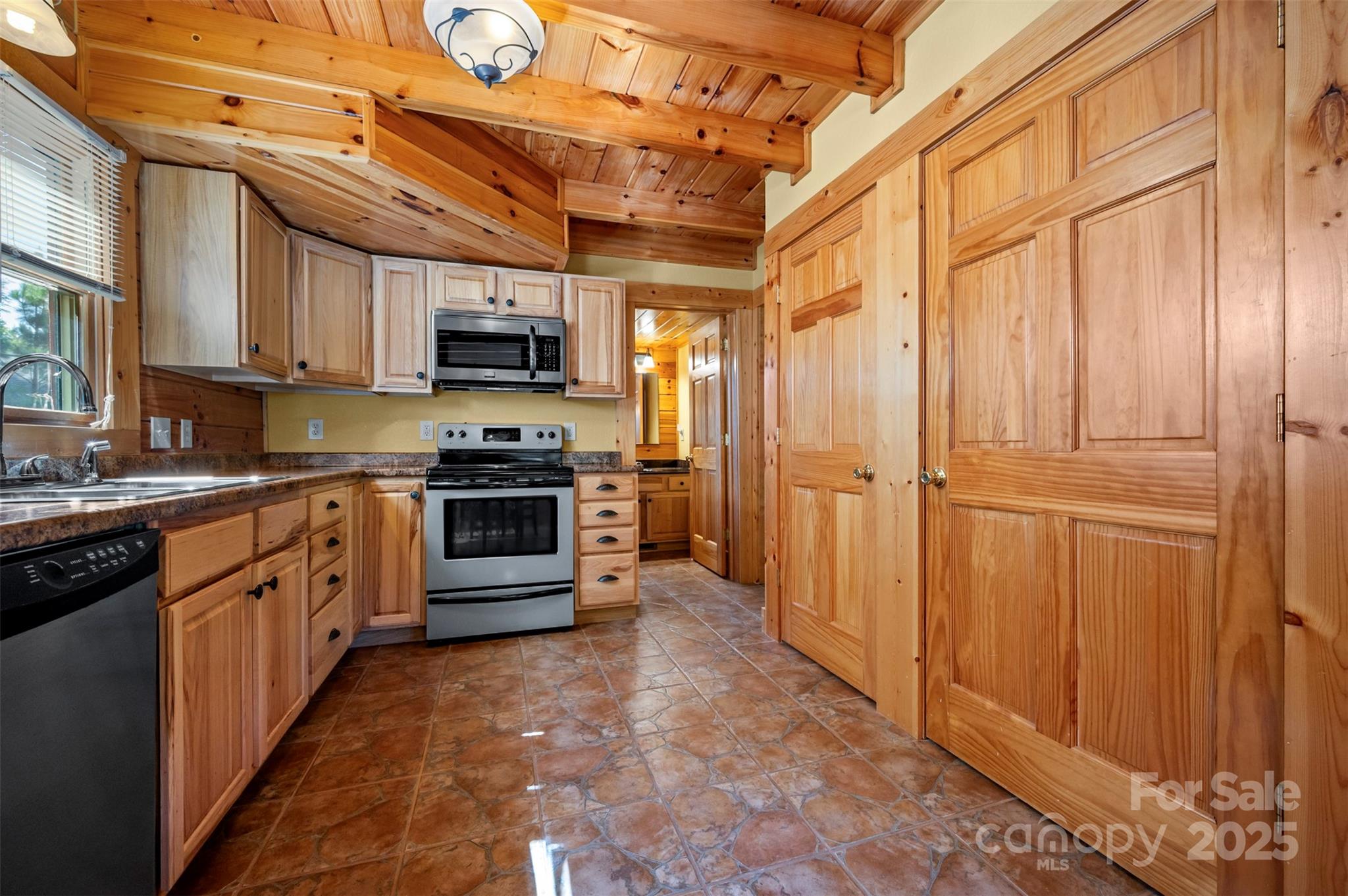 599 Shoal Creek Trail Nebo NC 28761