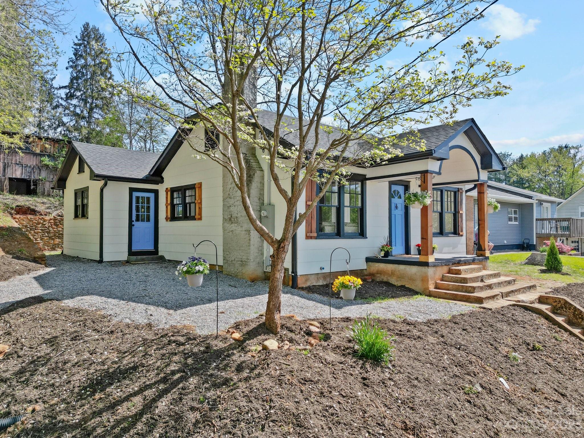 29 Poplar Street Canton NC 28716