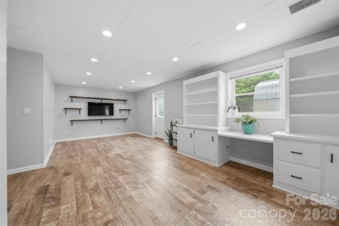5496 Northwood Drive Hickory NC 28601