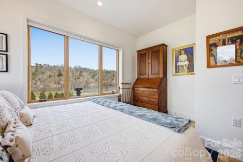 6 River Run Asheville NC 28804