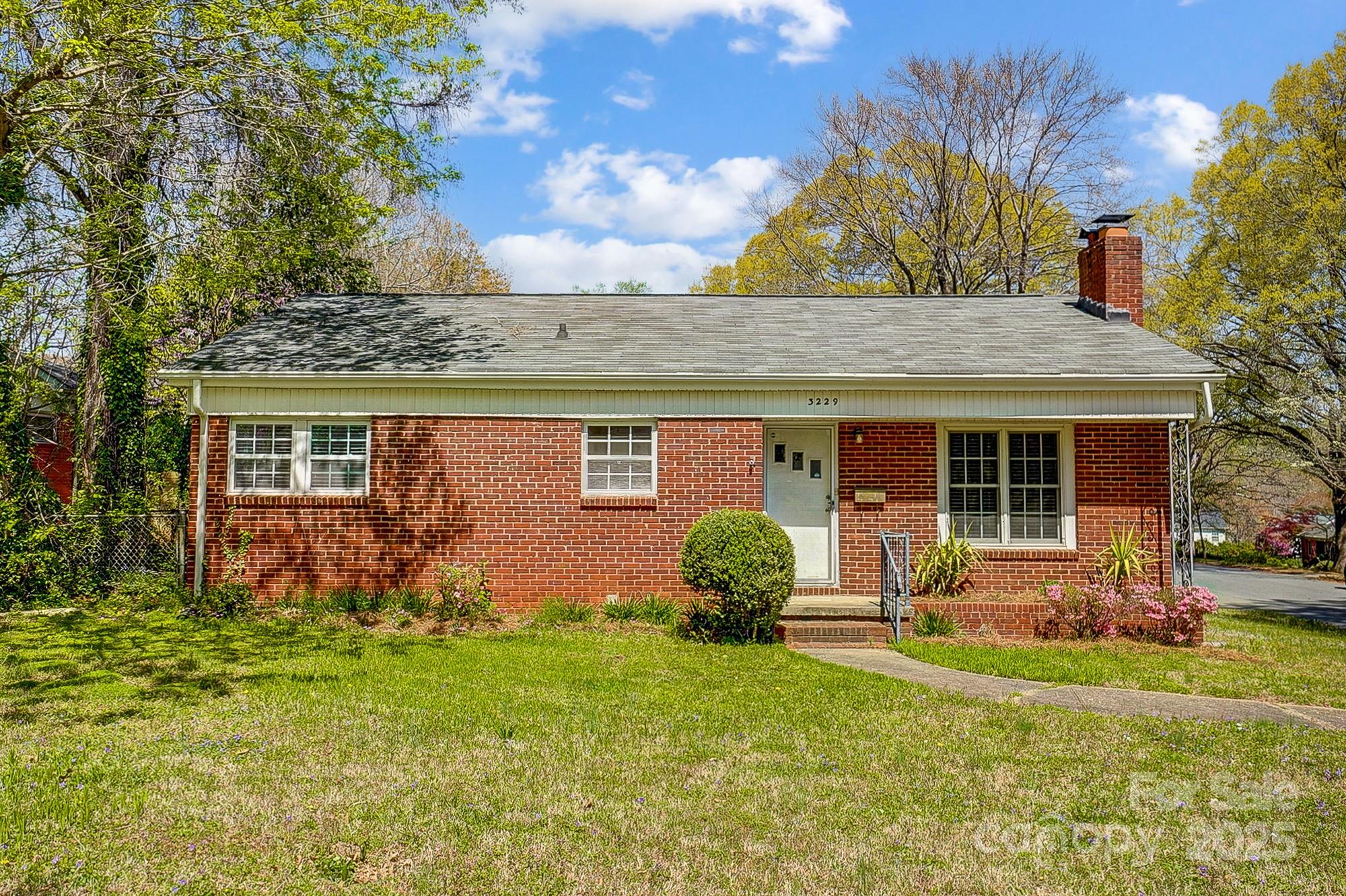 3229 Enfield Road Charlotte NC 28205