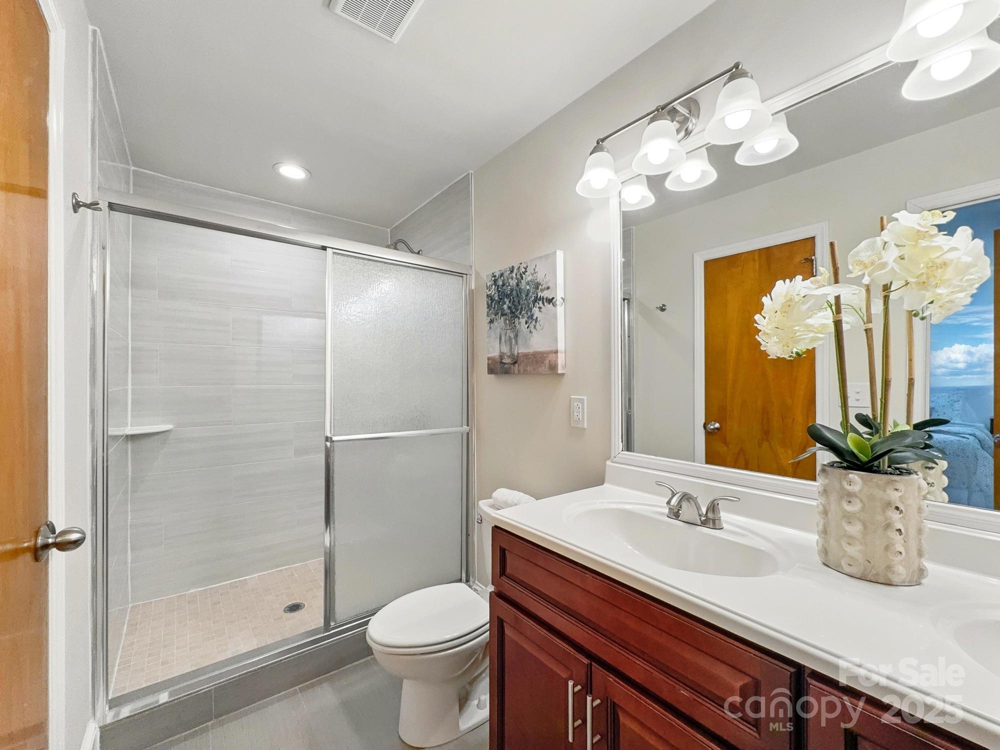 3229 Enfield Road Charlotte NC 28205