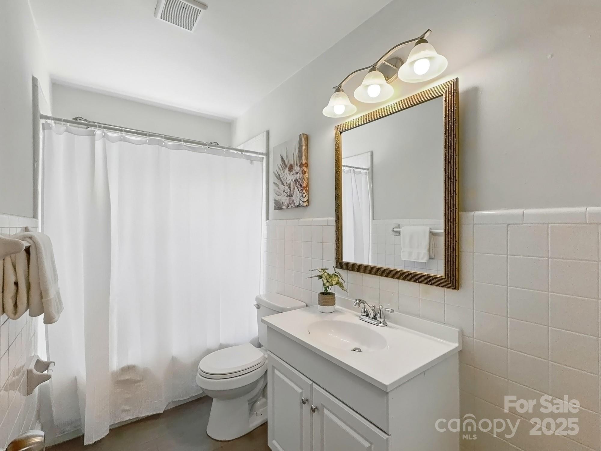 3229 Enfield Road Charlotte NC 28205