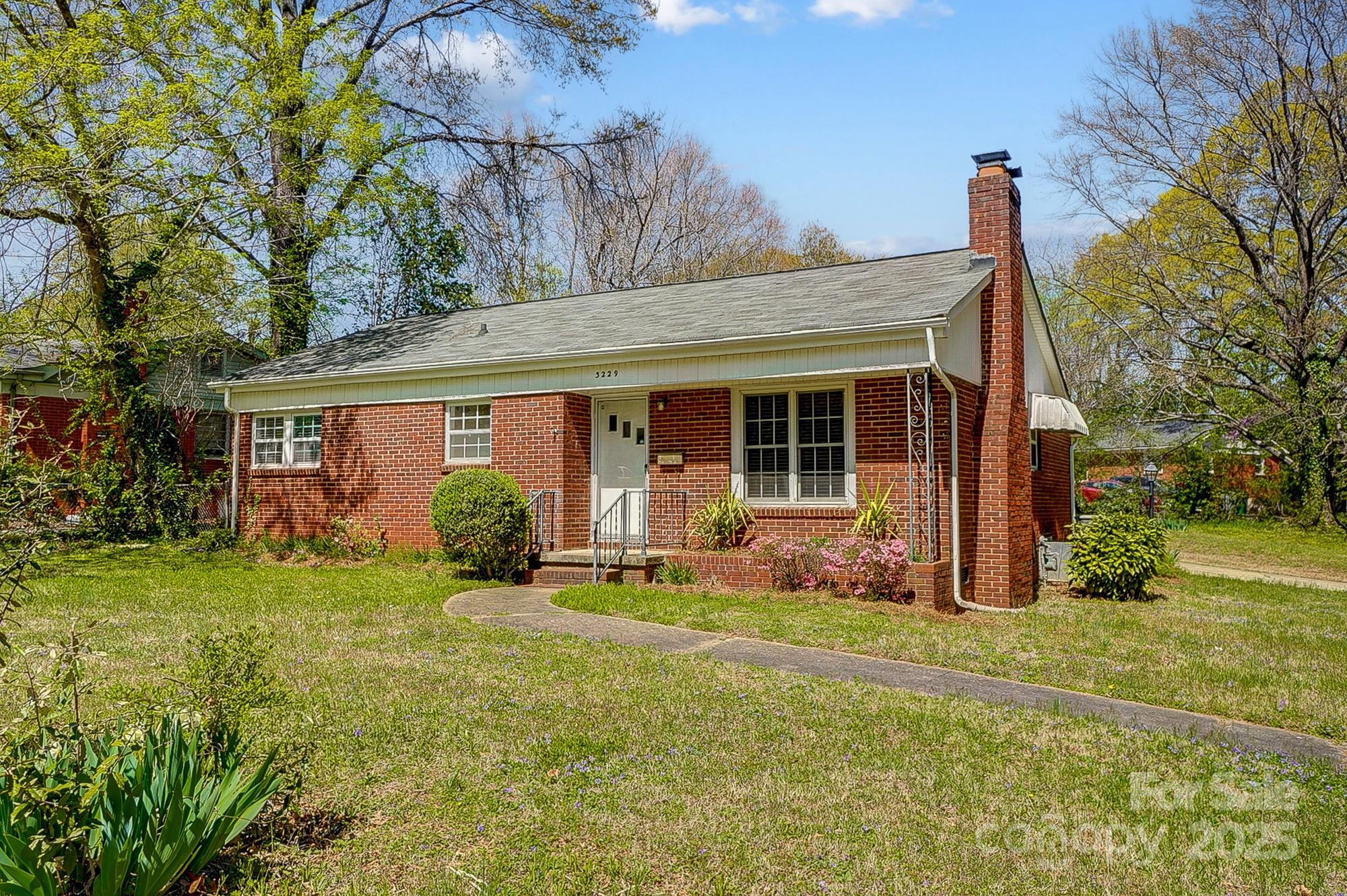3229 Enfield Road Charlotte NC 28205