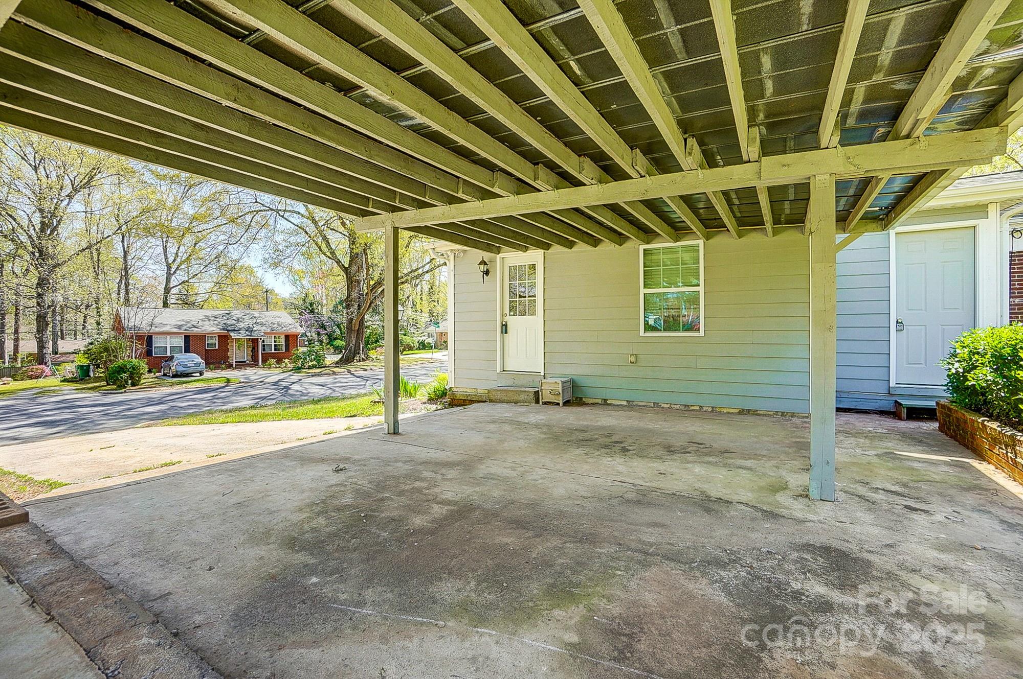 3229 Enfield Road Charlotte NC 28205