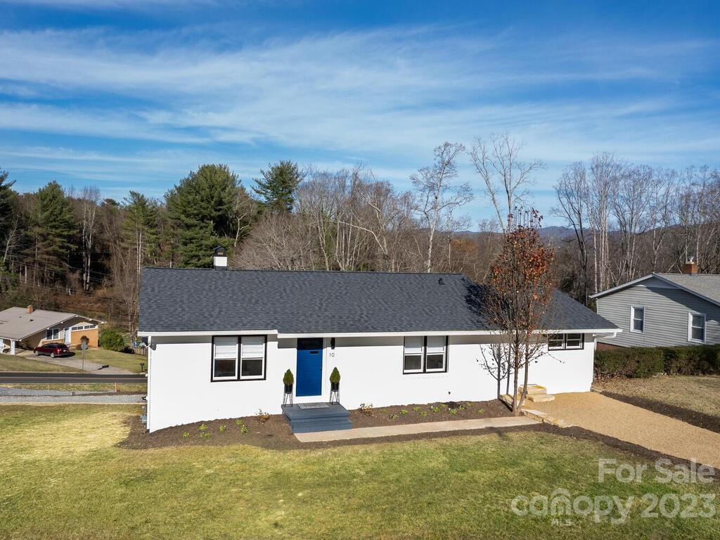 10 Skylyn Court Asheville NC 28806