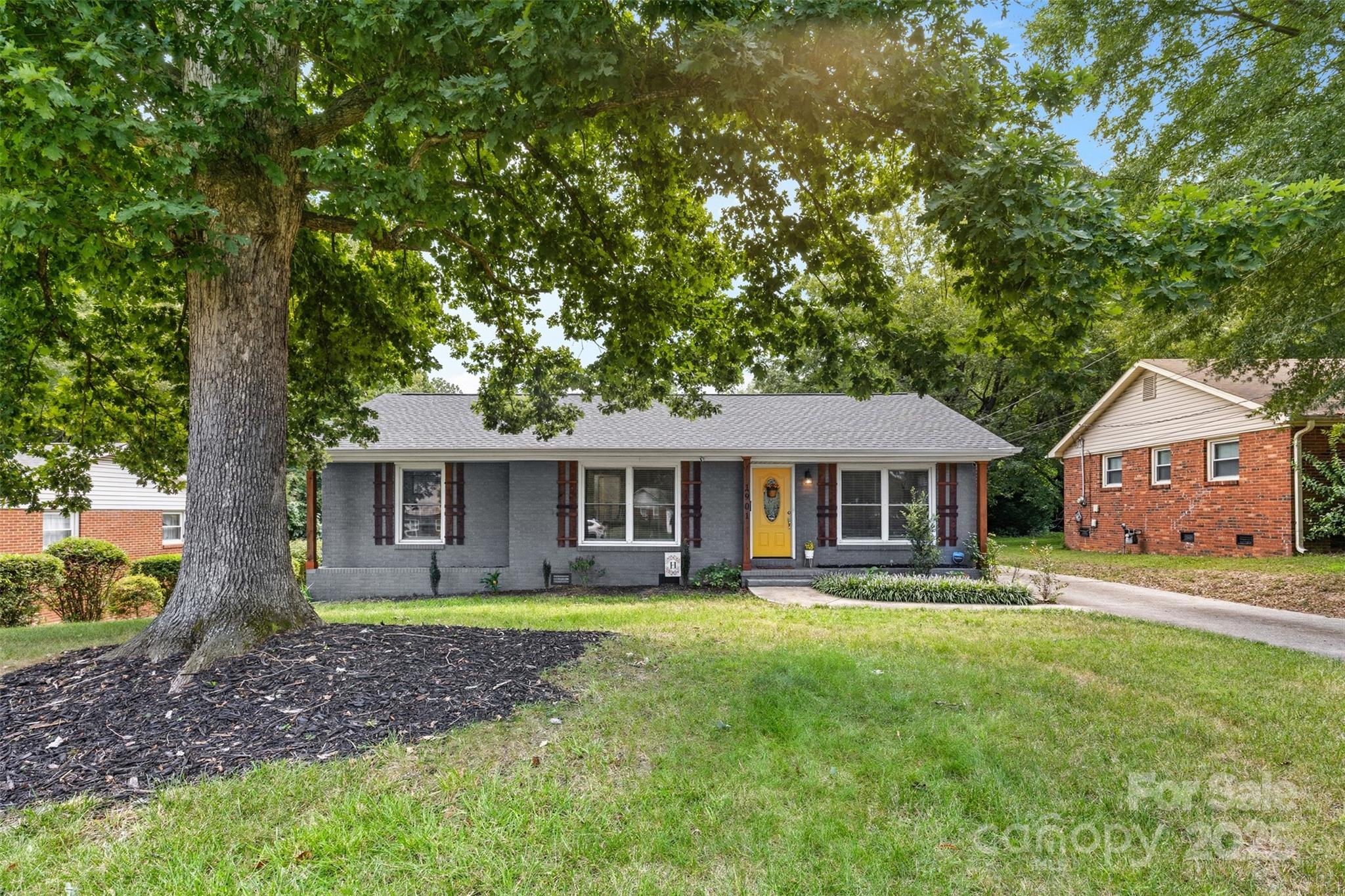 1901 Crestdale Drive Charlotte NC 28216