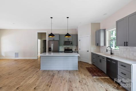 939 Rocky Mountain Road Lake Toxaway NC 28747