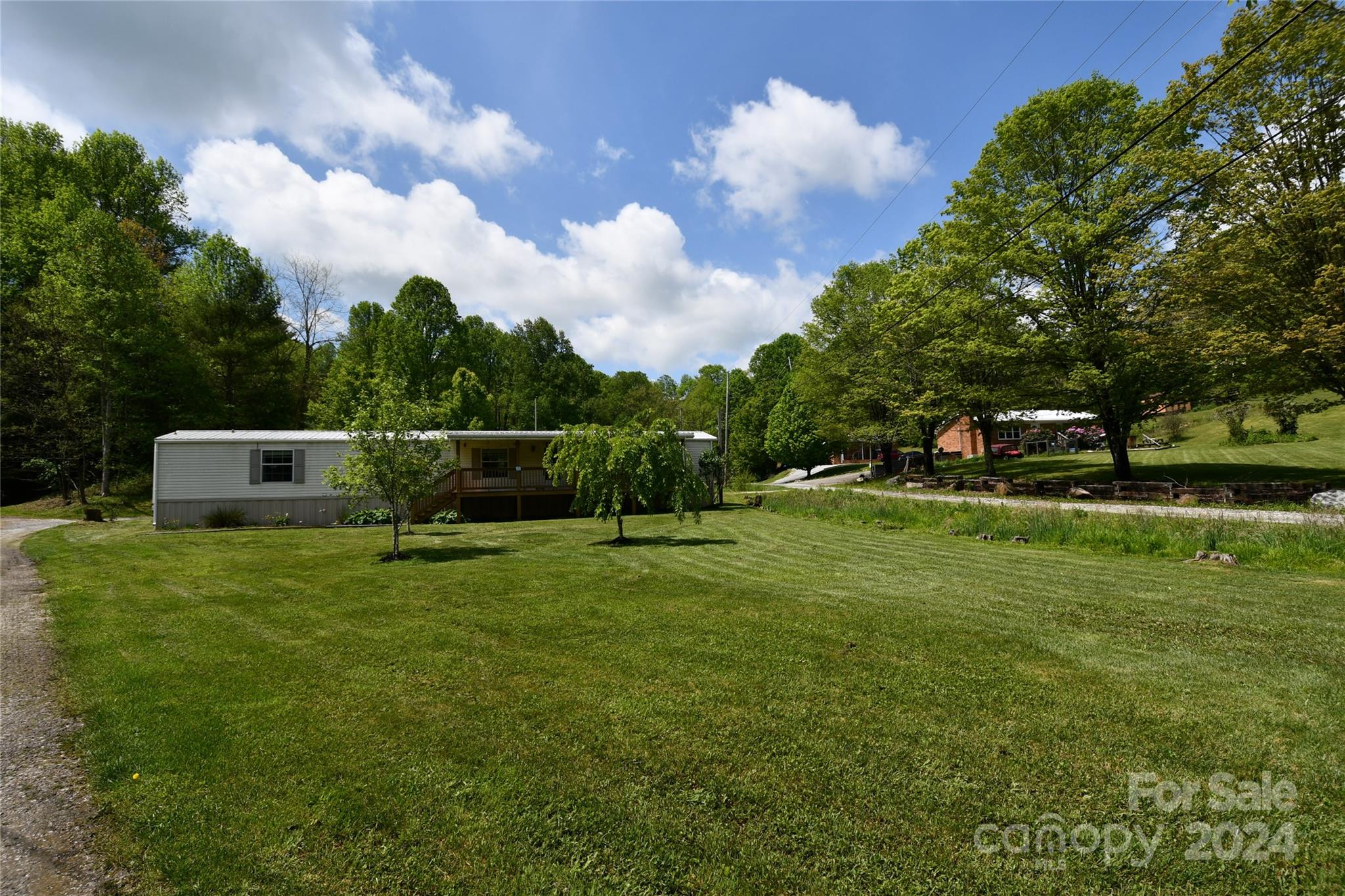 32 Mcmahan Drive Spruce Pine NC 28777
