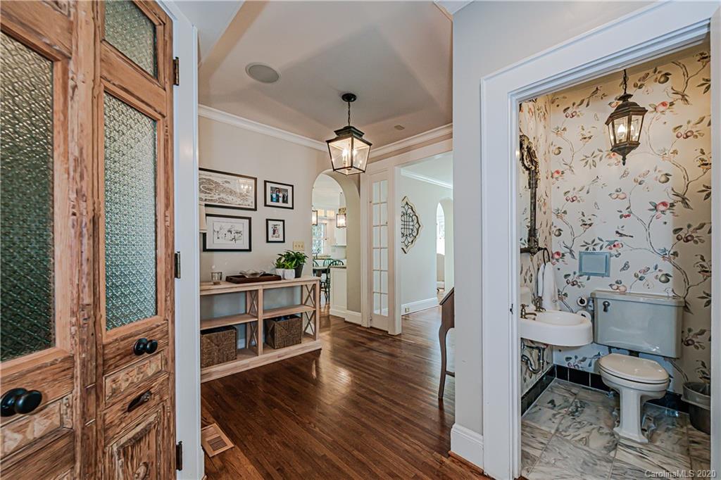 128 S Laurel Avenue Charlotte NC 28207