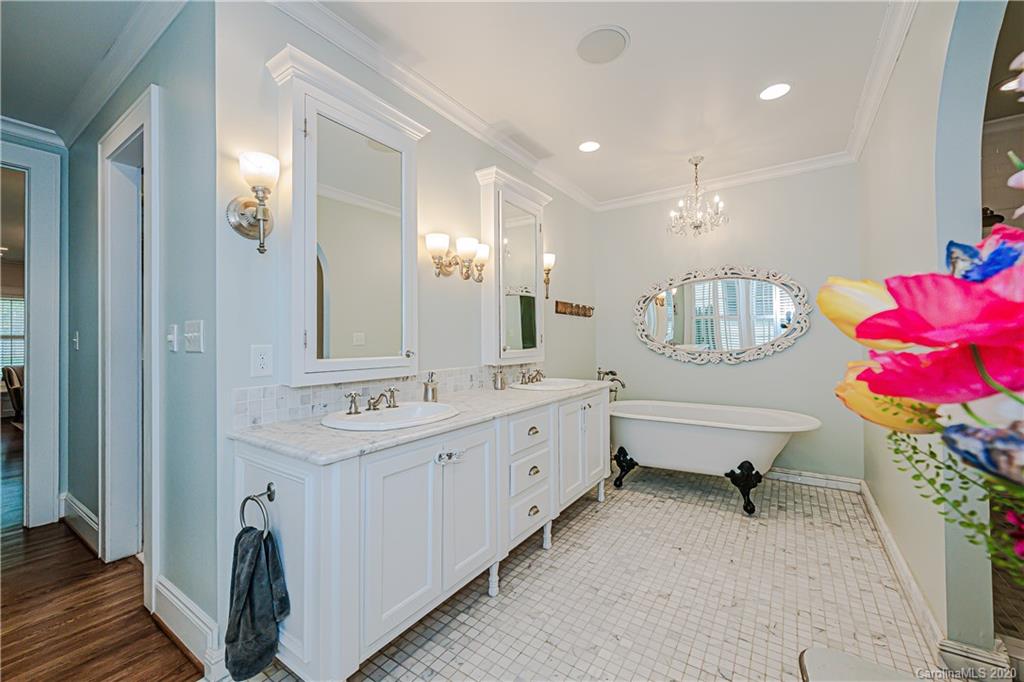 128 S Laurel Avenue Charlotte NC 28207