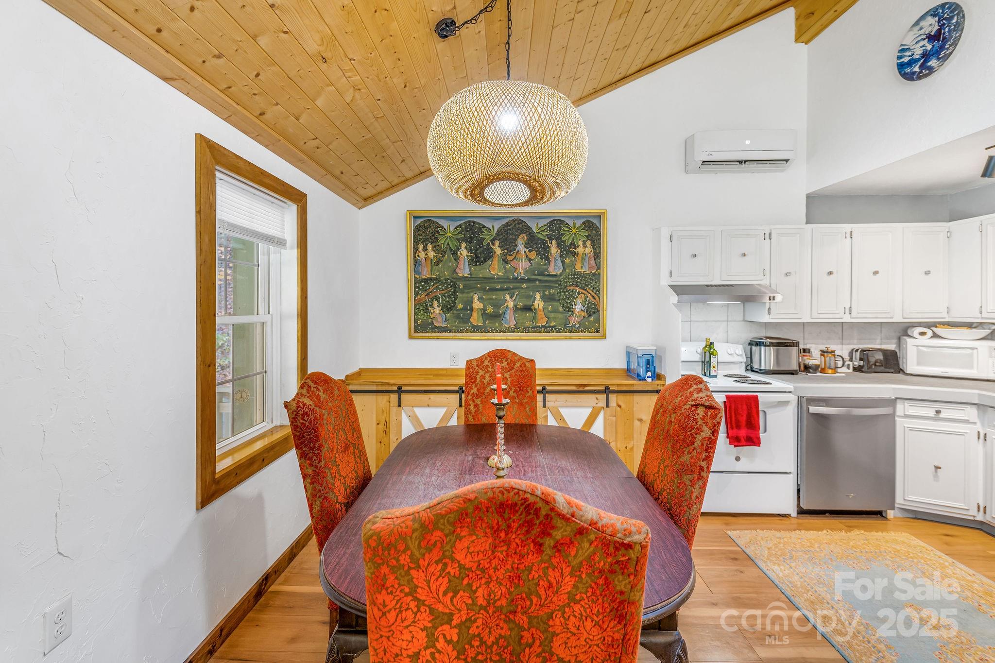 226 Fish Pond Lane Burnsville NC 28714