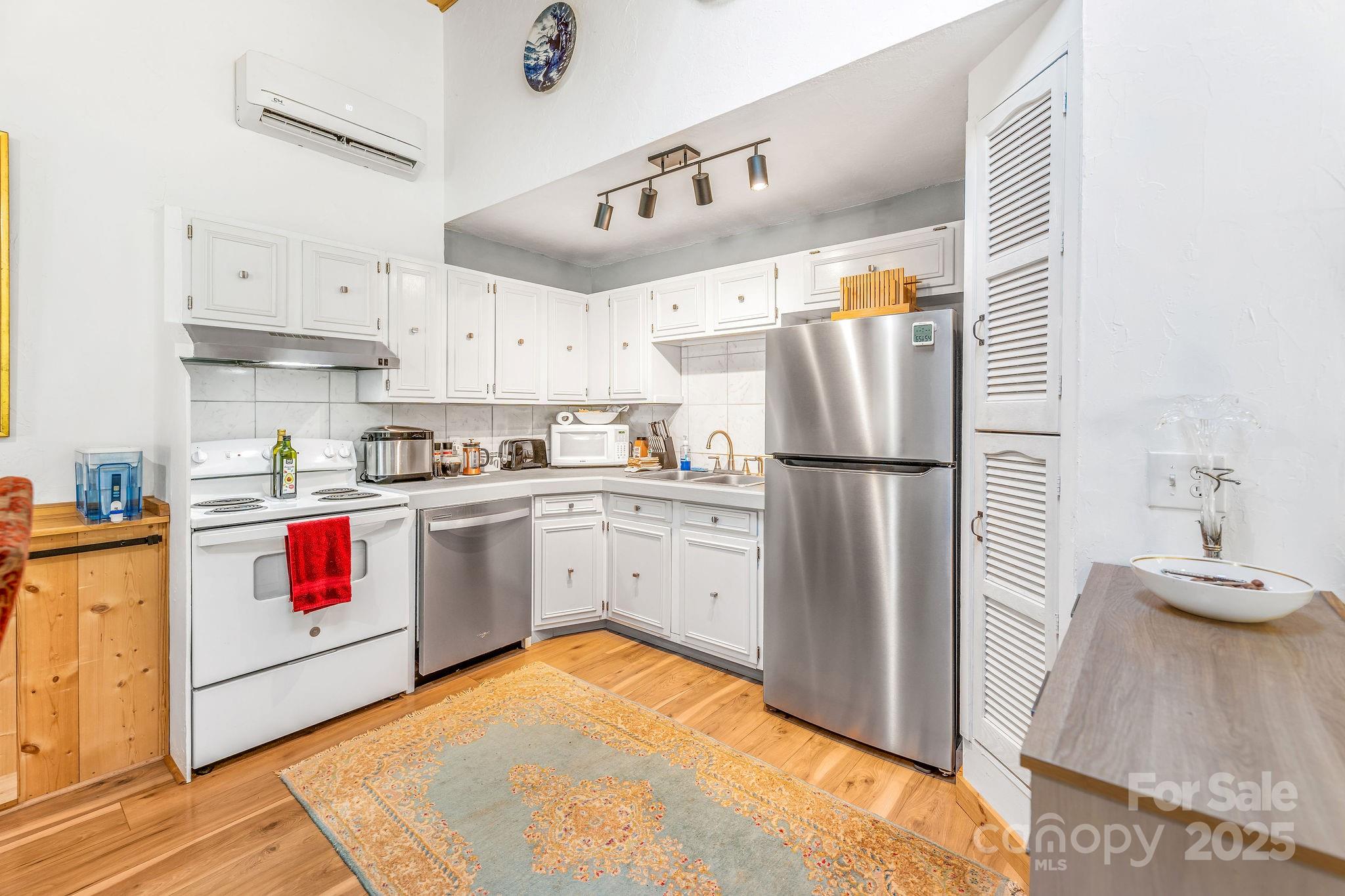 226 Fish Pond Lane Burnsville NC 28714