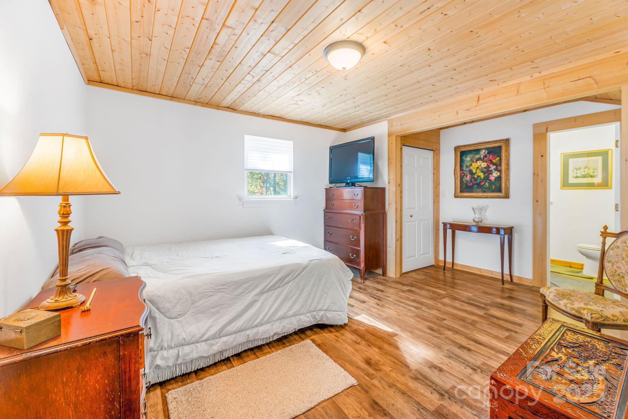 226 Fish Pond Lane Burnsville NC 28714