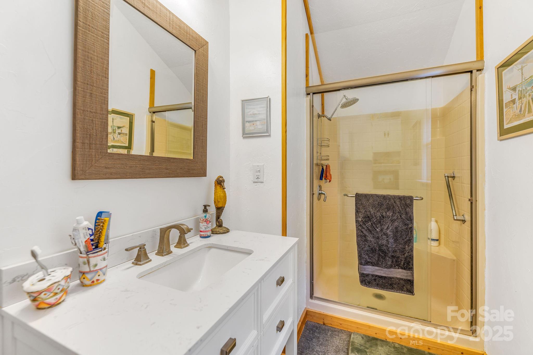 226 Fish Pond Lane Burnsville NC 28714