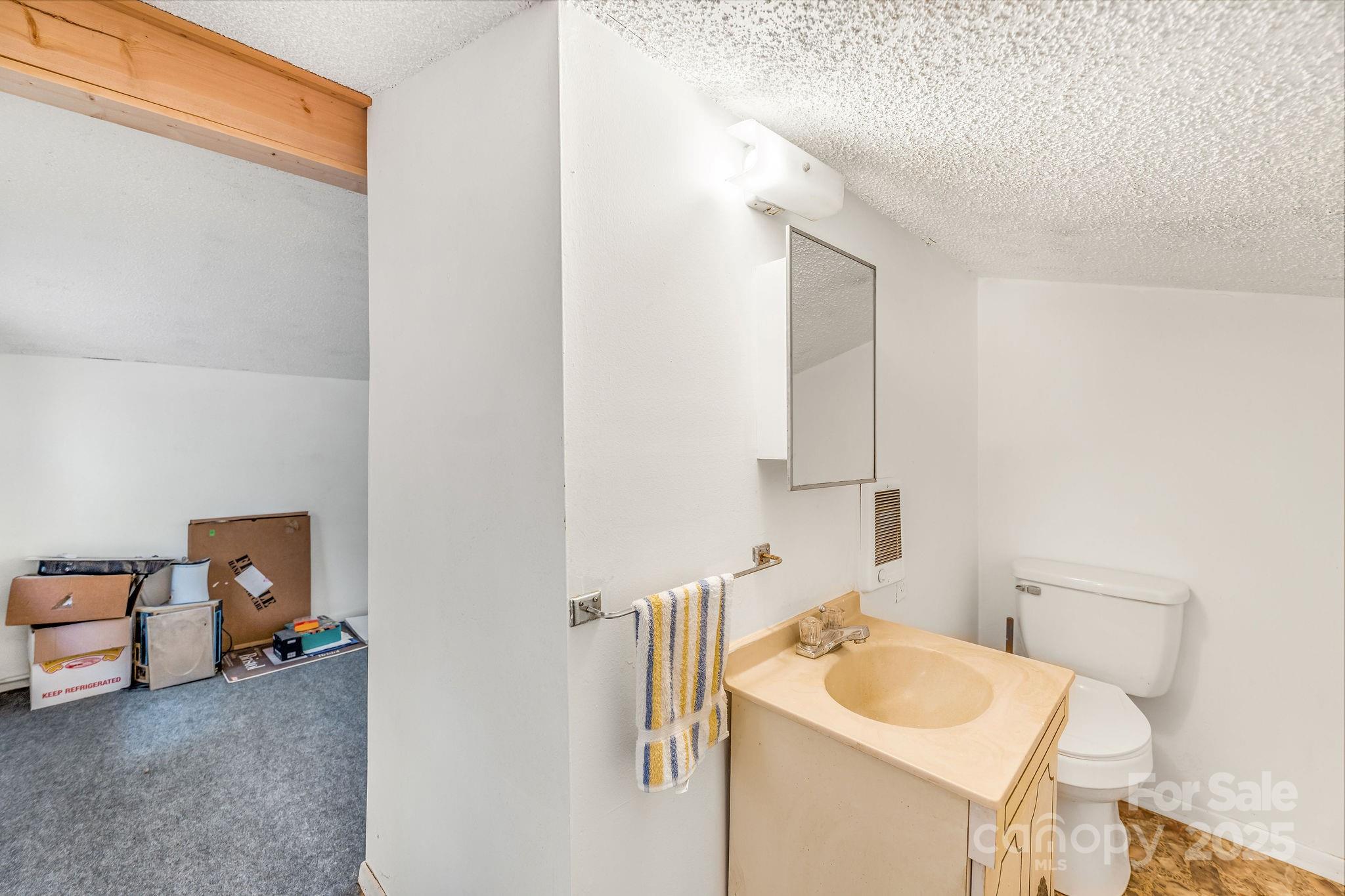 226 Fish Pond Lane Burnsville NC 28714