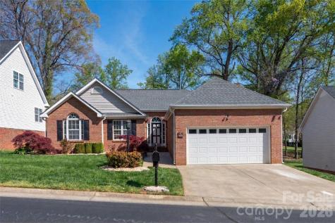 5125 Old Plantation Circle Winston Salem NC 27104