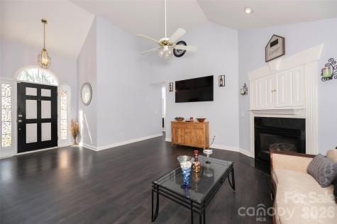 5125 Old Plantation Circle Winston Salem NC 27104