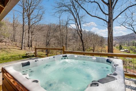 114 Johns Creek Road Canton NC 28716
