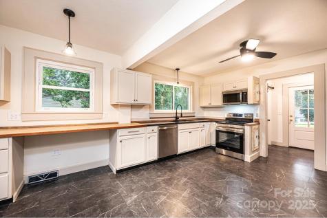 526 Kentwood Street SW Lenoir NC 28645