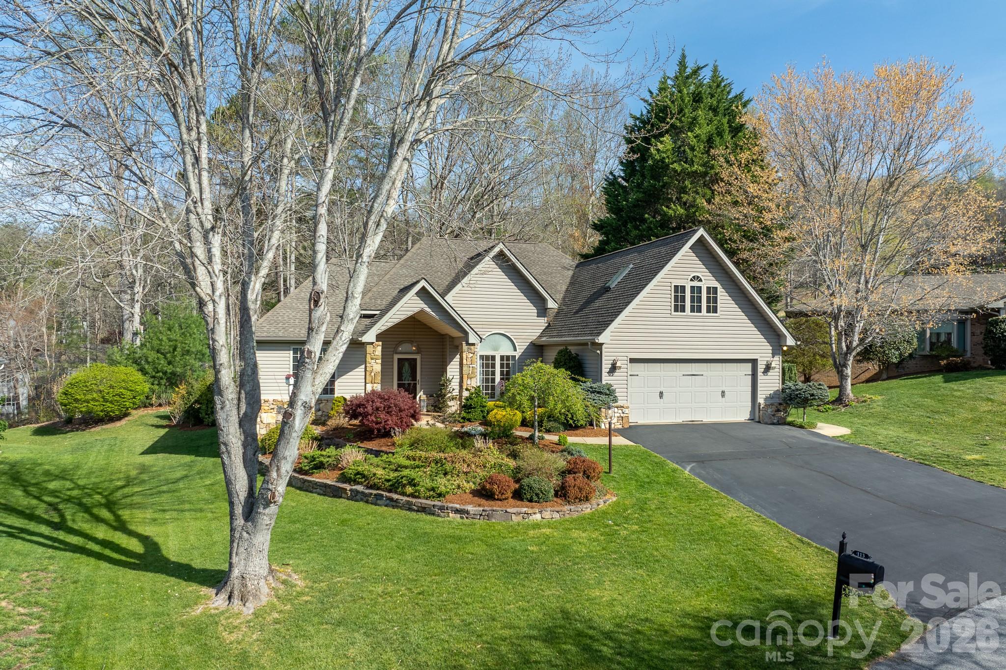 113 Fairway Knoll Drive Hendersonville NC 28739
