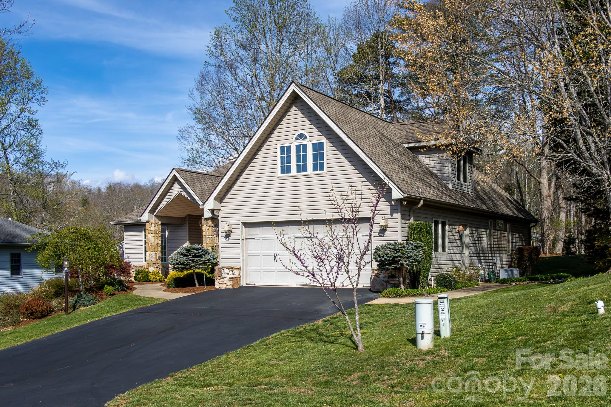 113 Fairway Knoll Drive Hendersonville NC 28739
