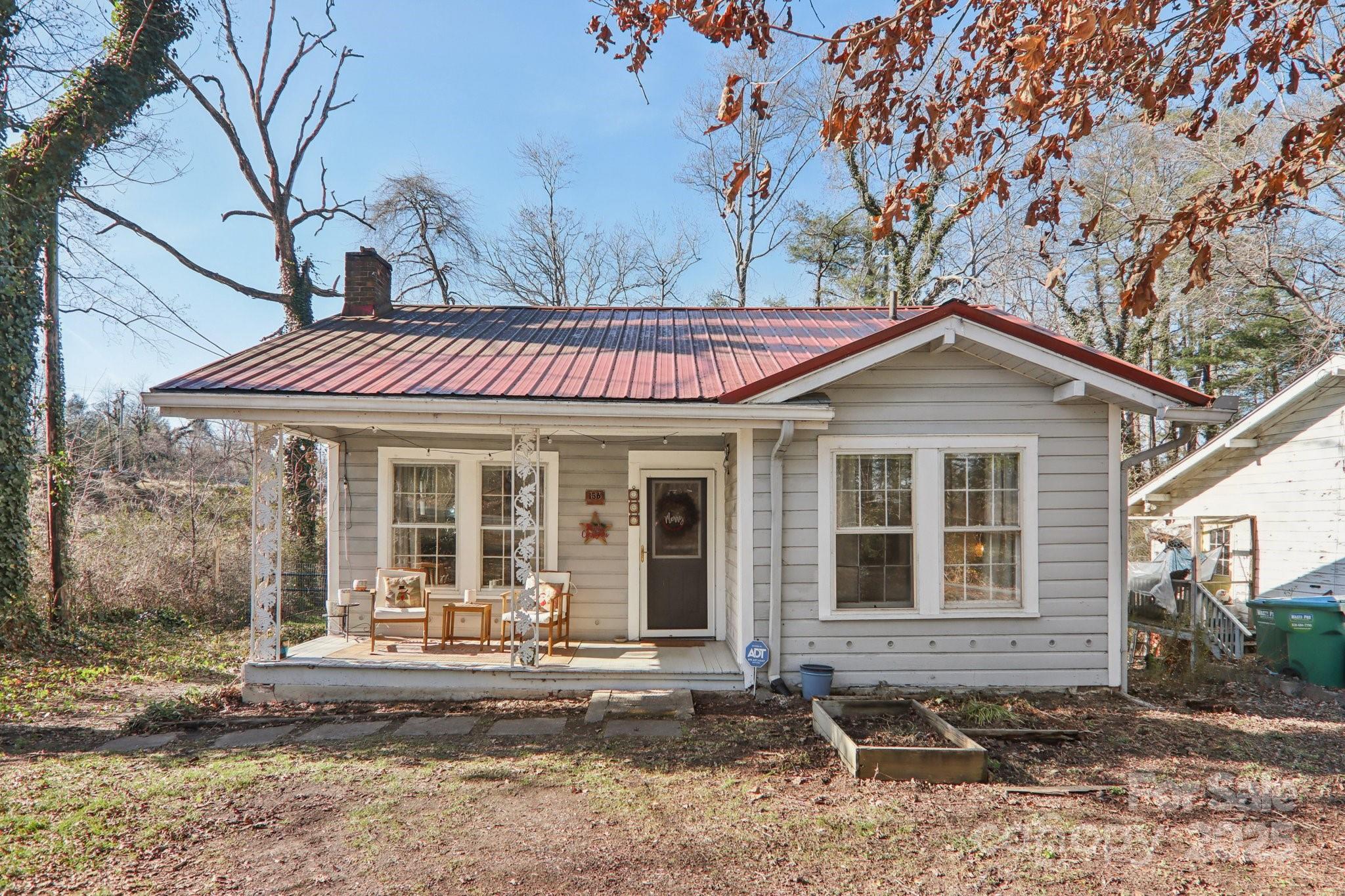 136 Half Circle Lane Hendersonville NC 28791