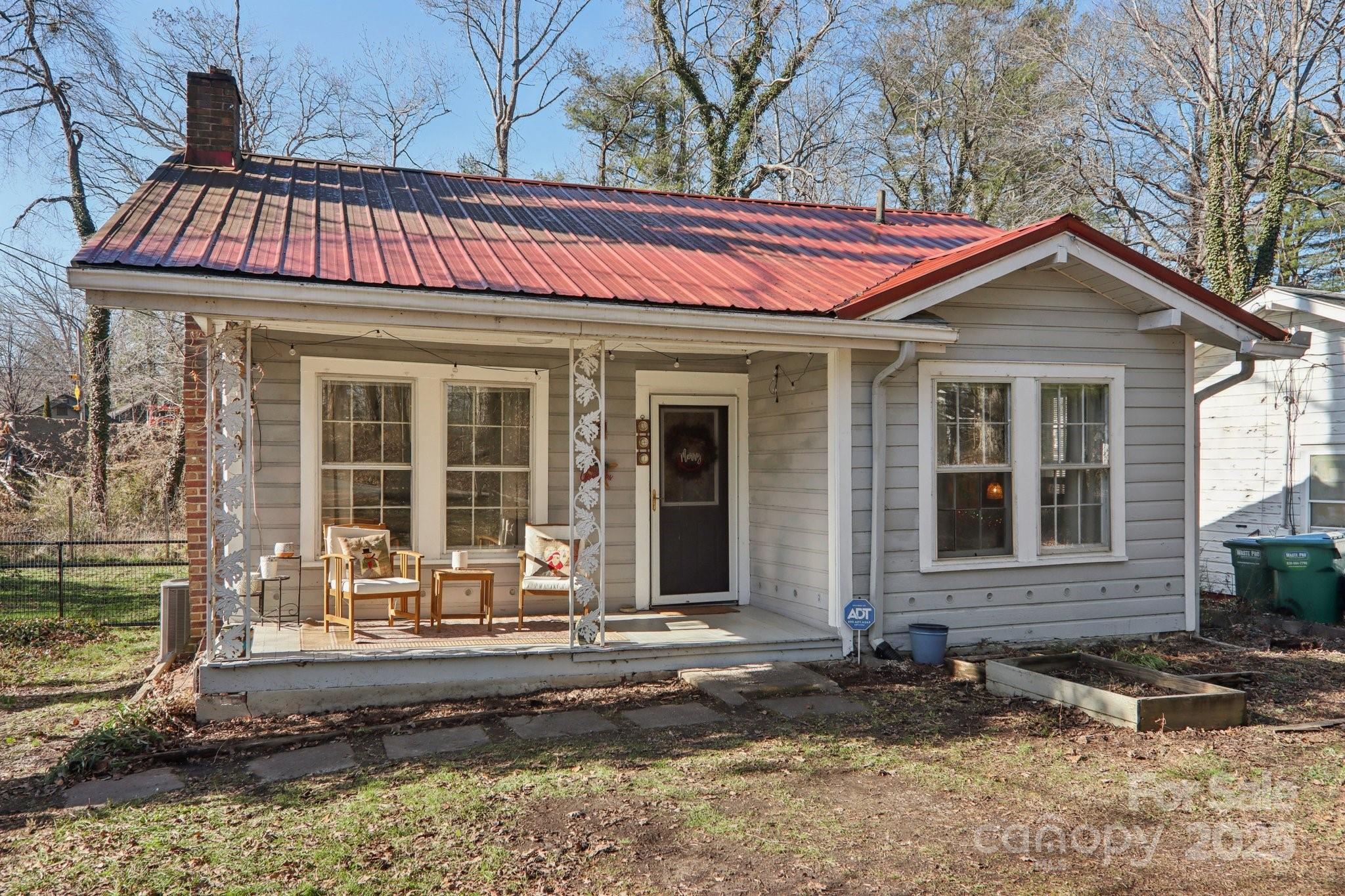 136 Half Circle Lane Hendersonville NC 28791