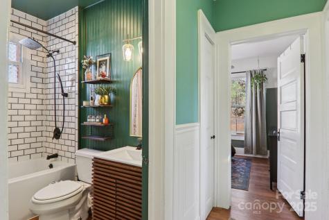 136 Half Circle Lane Hendersonville NC 28791