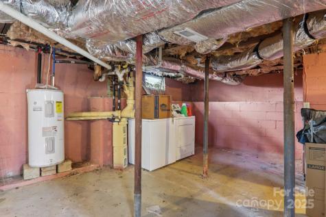 136 Half Circle Lane Hendersonville NC 28791